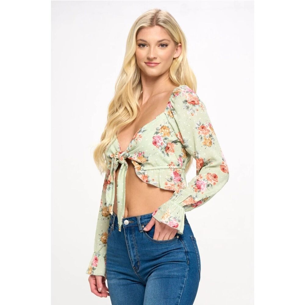 M&M Floral Crop Tie Front Blouse Size XL